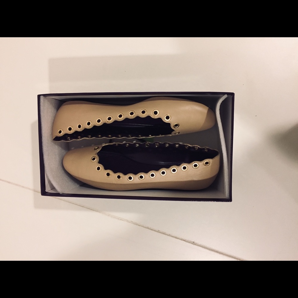NIB Van Eli baby flats in nude Napa leather - Picture 5 of 8